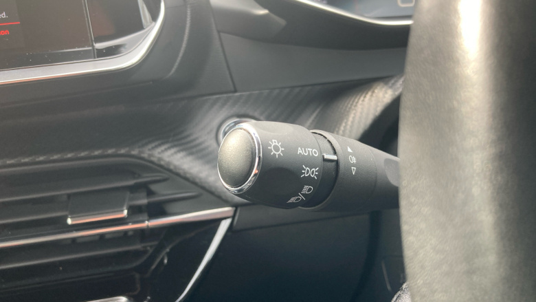 Peugeot 208 1.2 PureTech 100 Allure 5dr Petrol Hatchback